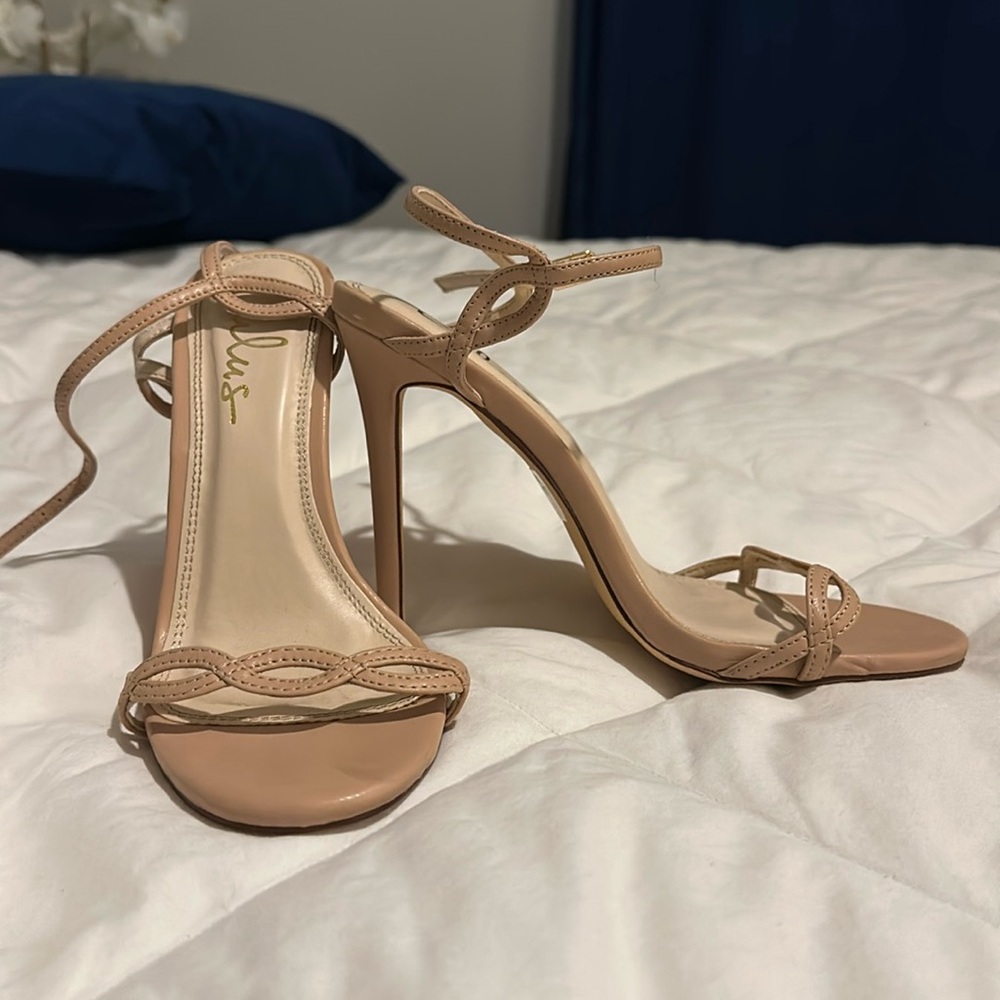 Lulus strappy nude sandals